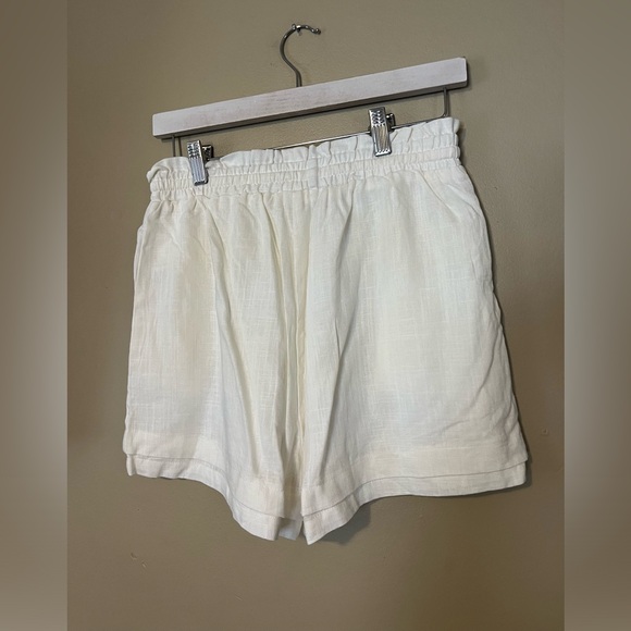 Altar’d State Pull On Drawstring Linen Blend Shorts - Picture 2 of 8